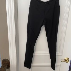 Women’s black athletic leggings